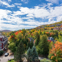 Photo du village coloré Mont Tremblant au Canada