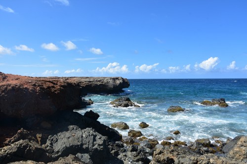Photo de la mer bleue de l'île caribéenne d'Aruba