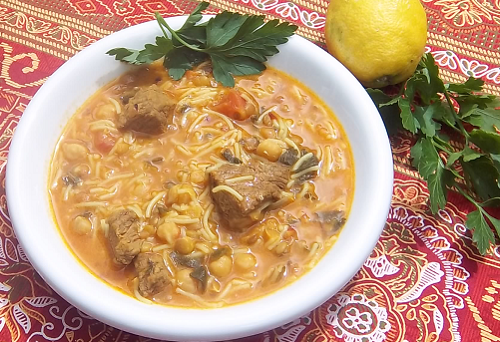 Photo de la soupe algérienne appelée Harira