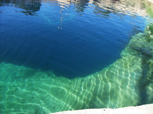 Photo d'une source minérale de Blue Hole en Jamaïque