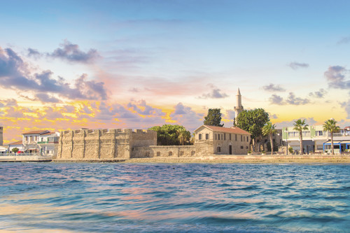 Magnifique photo du château dans la ville de Larnaca en Chypre