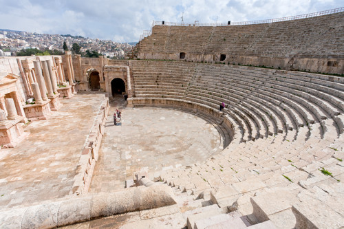 Incroyable photo des ruines d'un théâtre dans la ville de Jerash en Jordanie